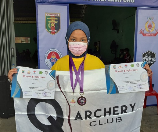 juara panahan tingkat nasional Aina Husna Sulaiman SD SIlaturahim Islamic School