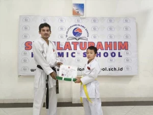Meningkatnya Prestasi Siswa SD Silaturahim Islamic School dalam Ekstrakurikuler Karate 1