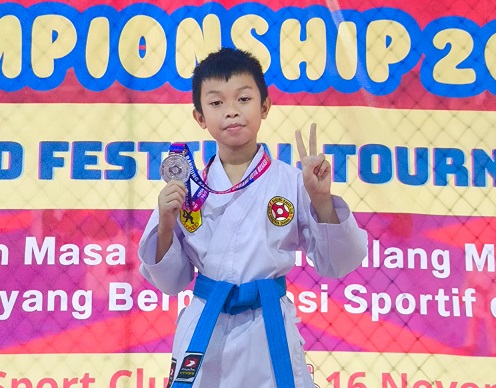 Ibrahim Rizki Aliandra, Siswa Kelas 4 SD Silaturahim Islamic School, Raih Medali Perak Karate di BKC Championship 2024